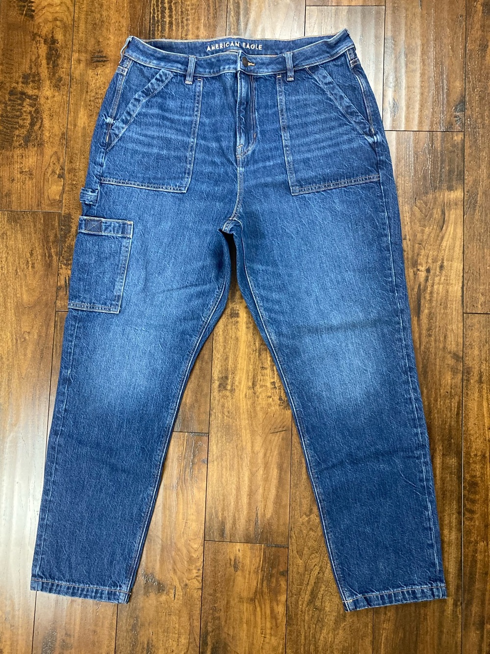 AMERICAN EAGLE AEO Mom Jeans Women’s Carpenter Style High Rise Size 16 Reg